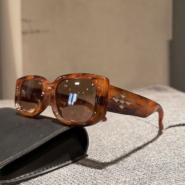 Cross Frame Square Accent Sunglasses