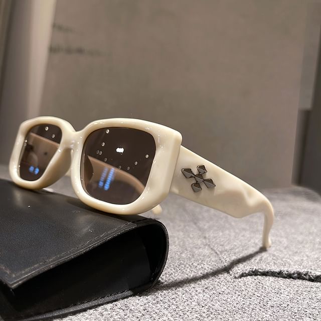 Cross Frame Square Accent Sunglasses