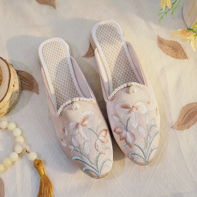 Floral Faux Mules Embroidered Pearl