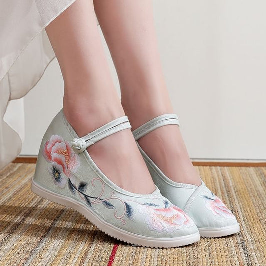 Embroidery Wedge Heel Floral Shoes