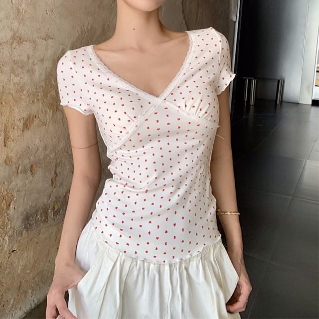 Print Slim Tee Short-Sleeve Fit Trim Lace V-Neck