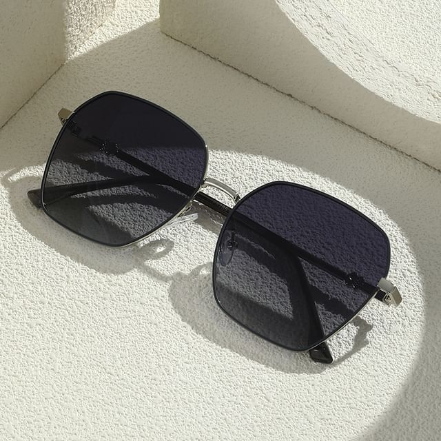 Geometric Sunglasses Frame