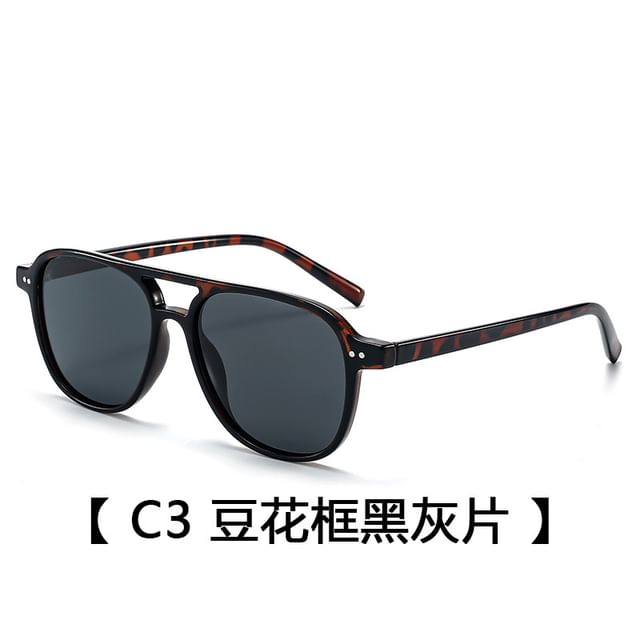 Plastic Sunglasses Aviator