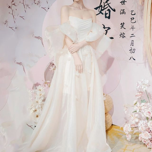 Off-Shoulder Plain A-Line Wedding Gown