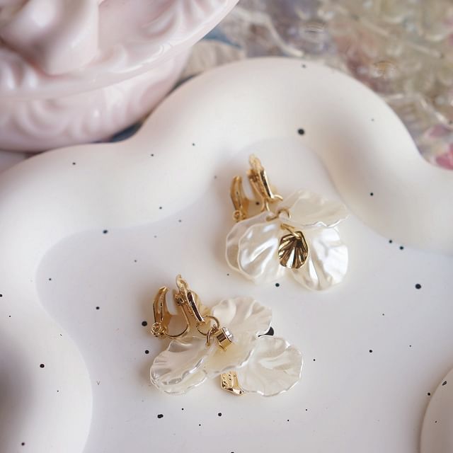 Clip-On / Earring Drop Shell Fringed