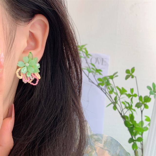 Faux Pearl Flower Ear Beaded Earring / Stud Clip-On