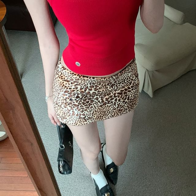 Skirt Mini Low Cap Leopard Print Pencil Dog Plain / Knit Round Tee Square Rise Sleeve Neck Top Tank