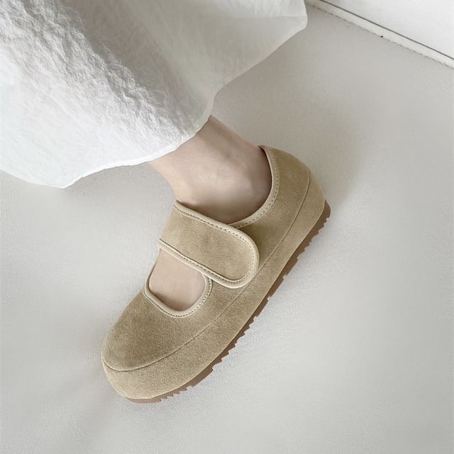 Adhesive Flats Strap Plain