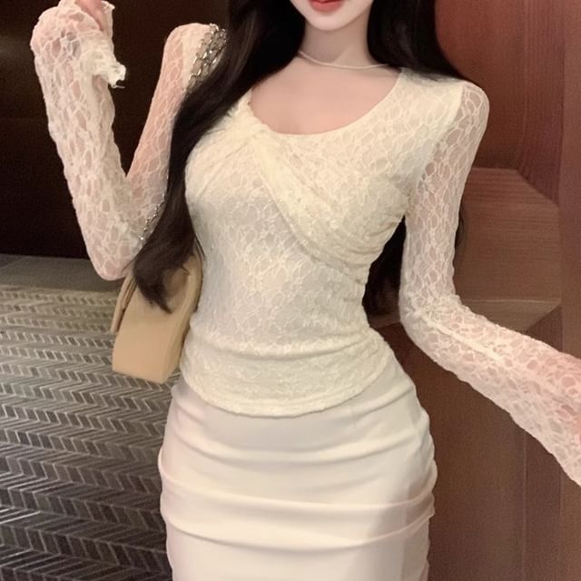 Lace Top Long-Sleeve U-Neck