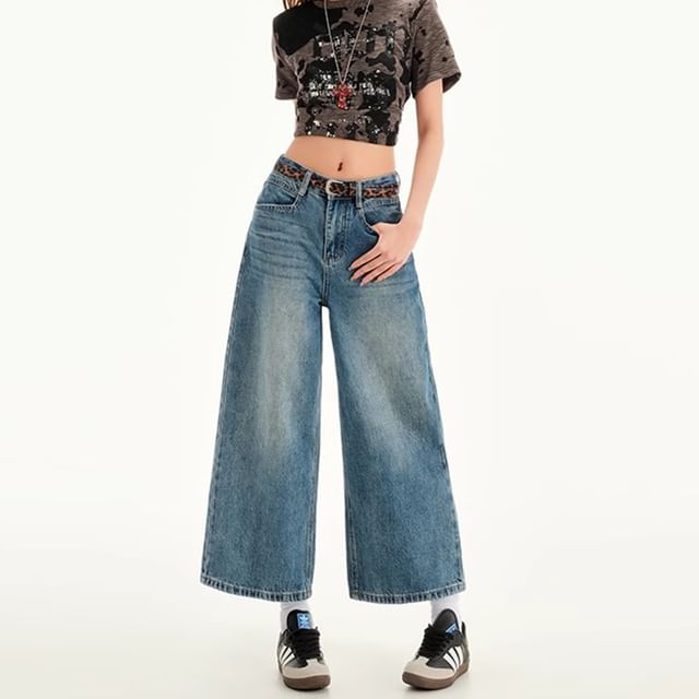 Mid Wide Rise Leg Washed Cropped Jeans