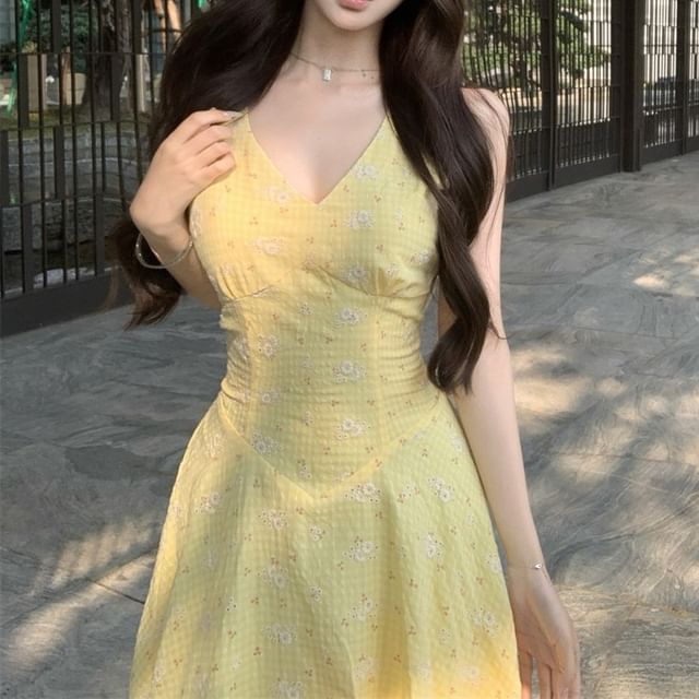 Sundress Floral V-Neck Sleeveless Midi