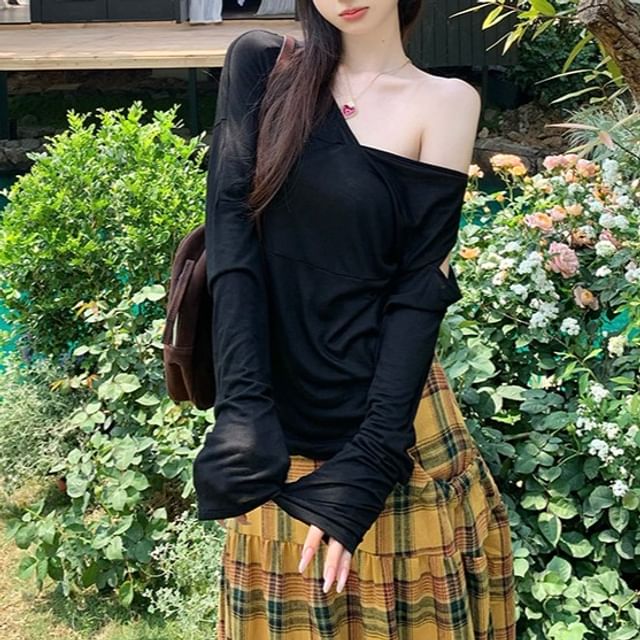 Long-Sleeve Plain One-Shoulder Asymmetrical T-Shirt