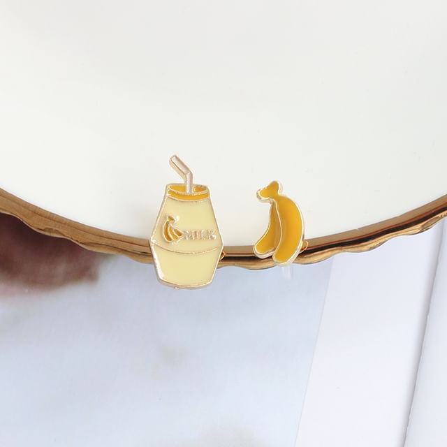 Stud Clip-On / Asymmetrical Fruit Milk Earring
