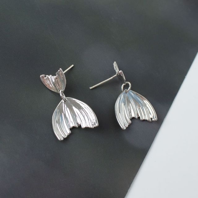 Stud / Clip-On Fish Tail Earring