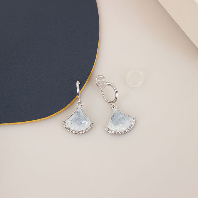 / Drop Clip-On Earring Gingko Rhinestone