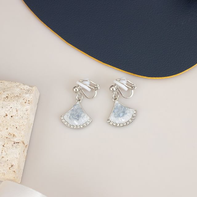 / Drop Clip-On Earring Gingko Rhinestone