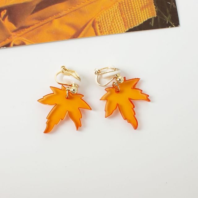 Drop Alloy (Various Cuff Designs) / Leaf Earring Ear