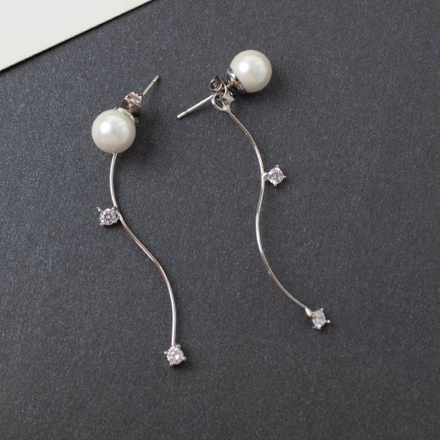 Alloy (Various Pearl Designs) Ear / Dangle Cuff Rhinestone Earring Faux