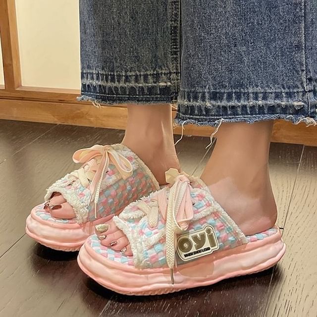 Checkerboard Lace-Up Sneakers Sandals Platform Frayed