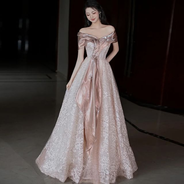 Accent Lace A-Line Off-Shoulder Floral Short-Sleeve Evening Gown