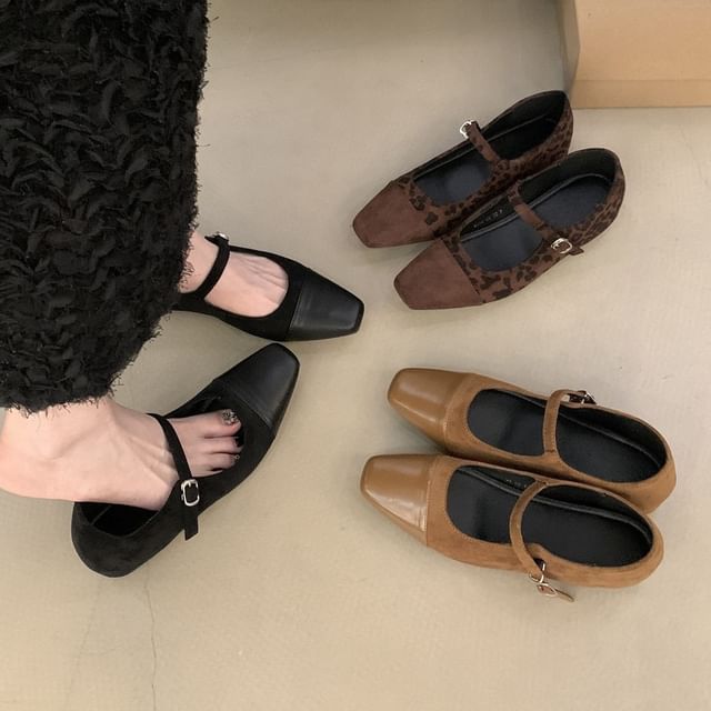 Cap Toe Square Wedge Mary Pumps Jane Hidden