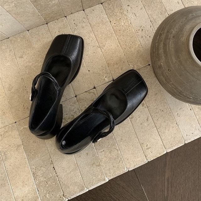 Mary Heel Jane Pumps Block Toe Square