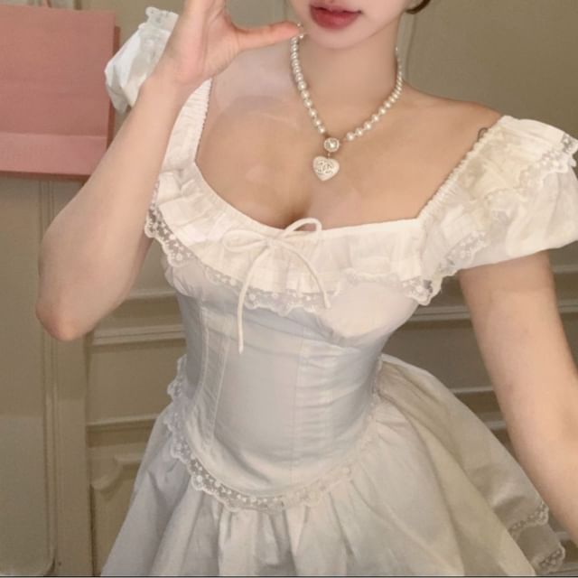 A-Line / Bow Cap Square Plain Waist Ruffle Mini Blouse High Lace Trim Sleeve Neck Skirt