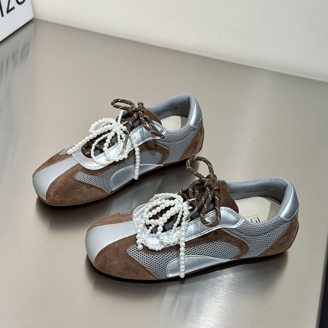 Bow Beaded Toe Square Panel Mesh Sneakers