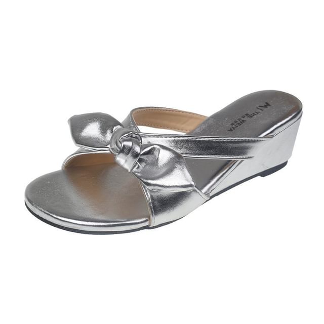 Heel Twisted Low Sandals