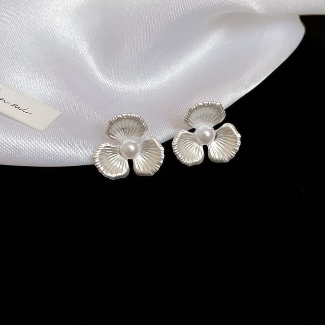 Pearl Earring Flower Stud Faux