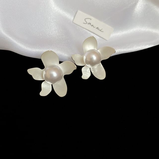 Pearl Earring Flower Stud Faux