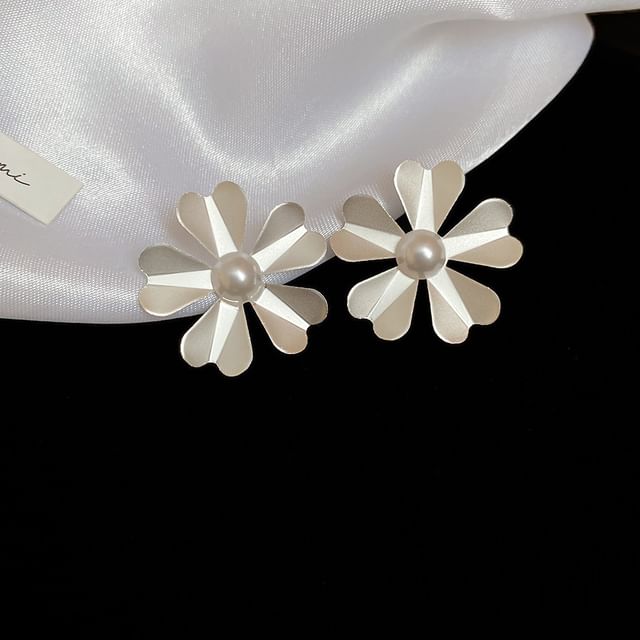 Pearl Earring Flower Stud Faux
