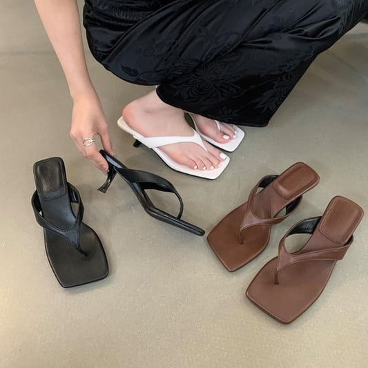 Square Kitten Heel Flip-Flops Toe