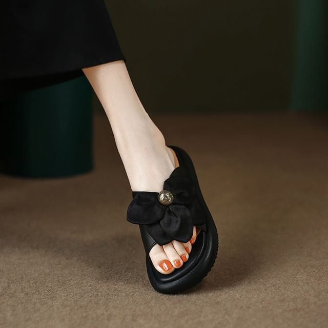 Accent Flower Sandals Slide