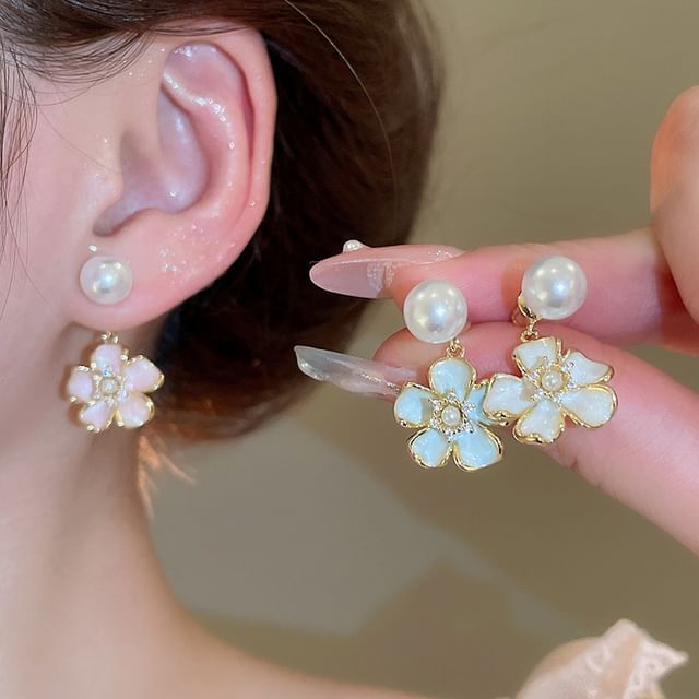 Pearl Floral Earring Faux Drop