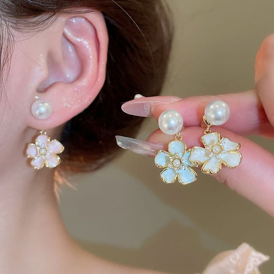 Pearl Floral Earring Faux Drop