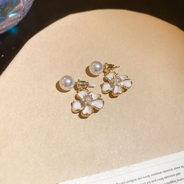 Pearl Floral Earring Faux Drop