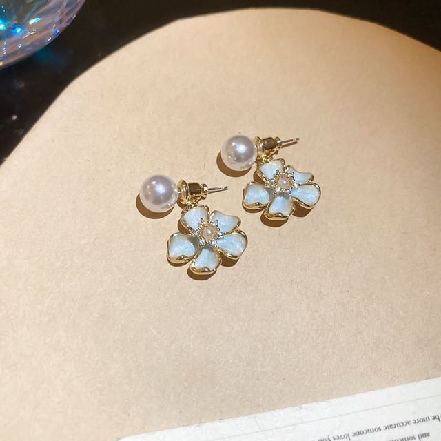 Pearl Floral Earring Faux Drop