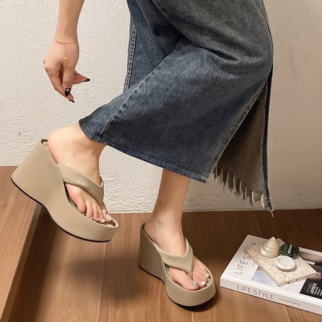 Flip-Flops Wedge Platform