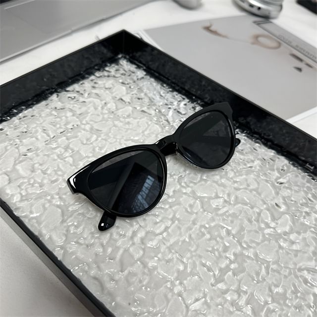 Eye Plain Cat Sunglasses