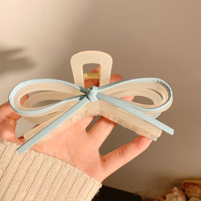 Bow Claw Faux Leather Hair