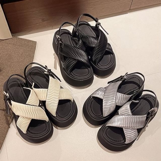Sandals Cross Platform Criss