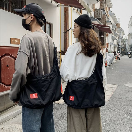 Tag Bag Lettering Messenger