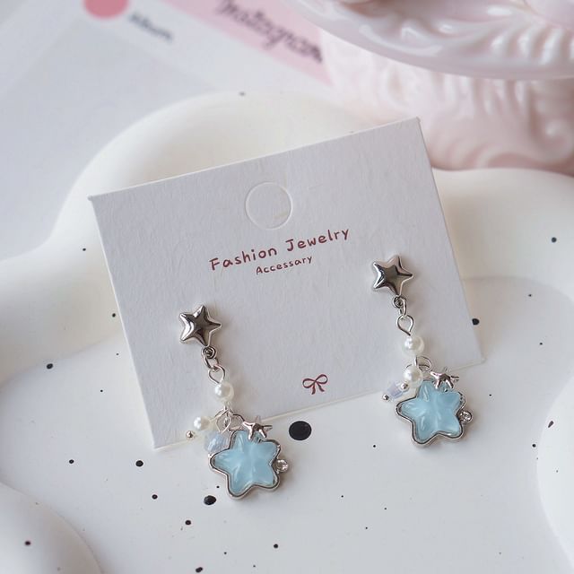 / On Clip Star Dangle Earring