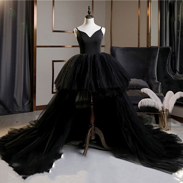 Gown Spaghetti Strap Plain Tiered Wedding