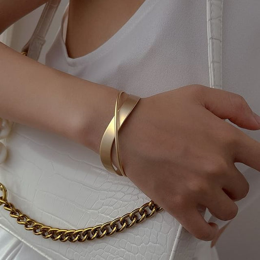 Cross Plain Bangle