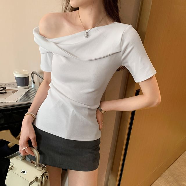Off Short Shoulder Sleeve Plain Top