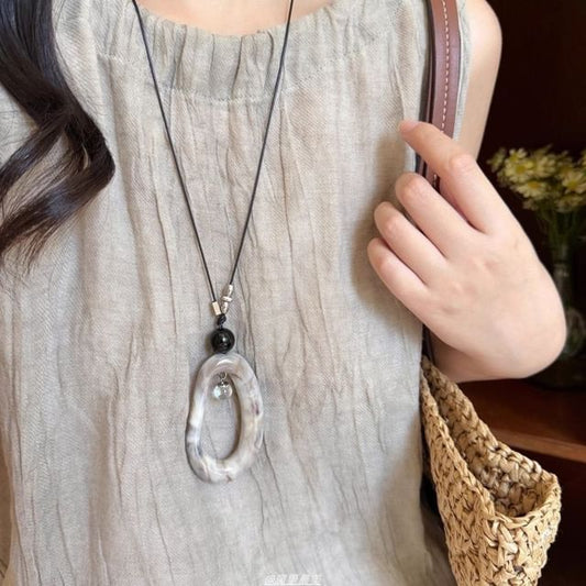Hoop Irregular Pendant Resin Cord Necklace