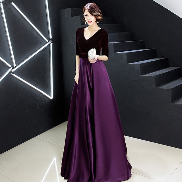 Velvet Short-Sleeve A-Line Gown Plain Evening V-Neck