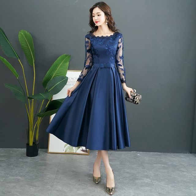 Lace Round Long-Sleeve Gown Neck Panel Evening